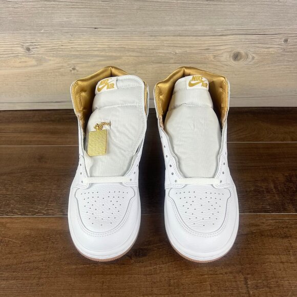 Air Jordan 1 Retro High OG Metallic Gold Womens Size 9.5 White FD2596 107 - Picture 4 of 10